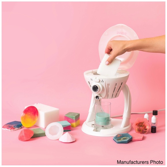 🆕 American Crafts We R Memory Keepers Suds Soap Making Machine - Picture 3 of 6